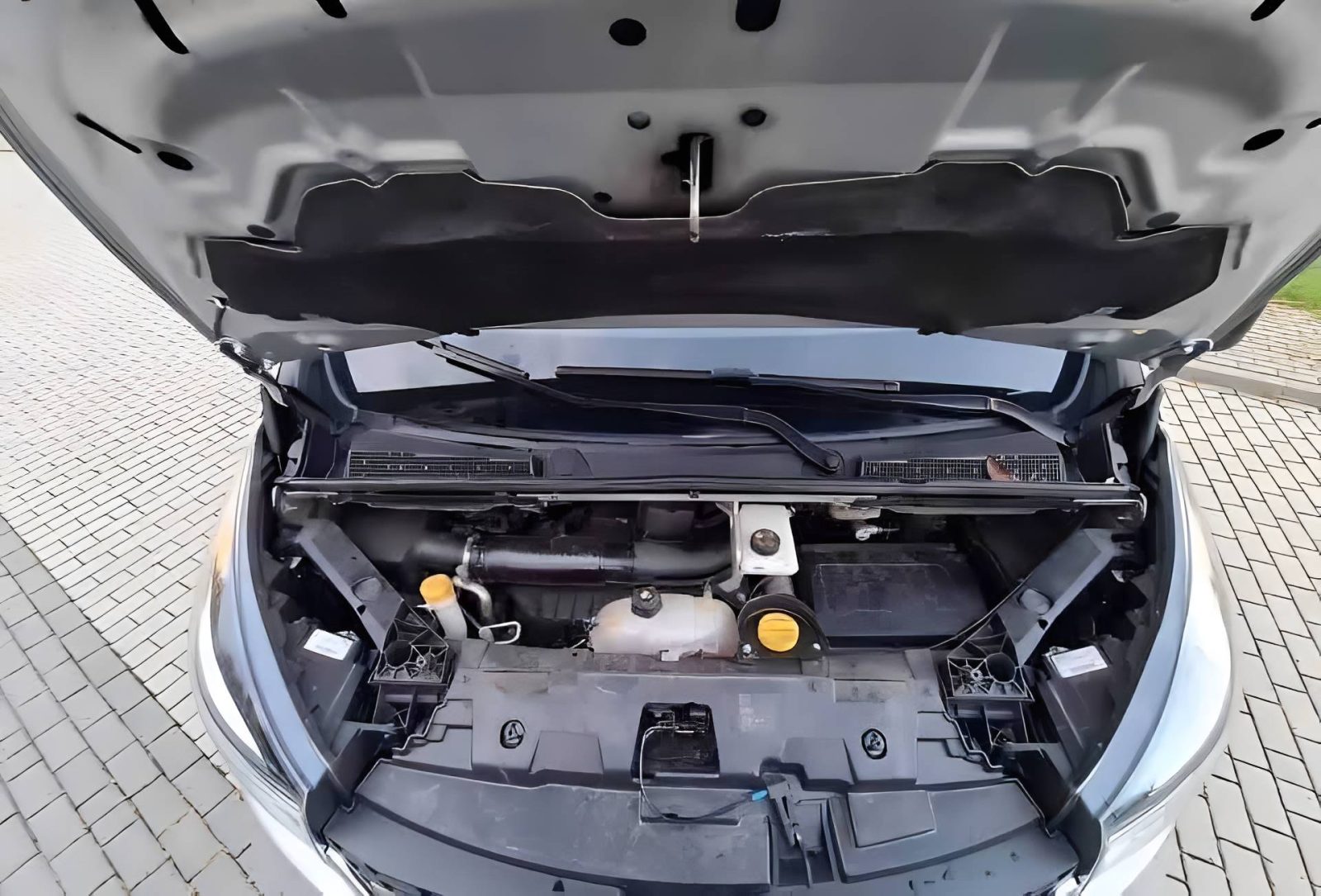 Renault Trafic Grand SpaceClass — Foto 10