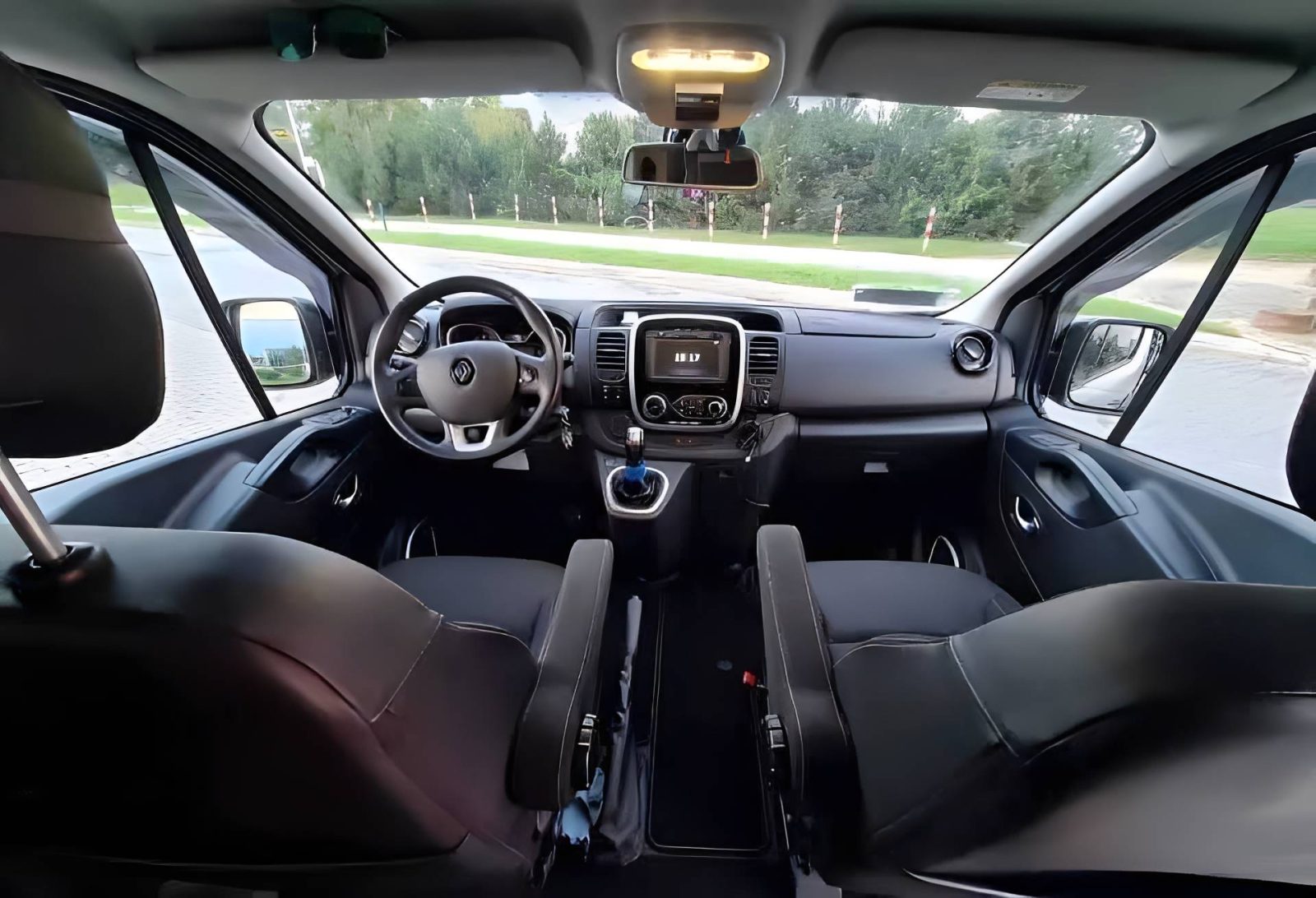 Renault Trafic Grand SpaceClass — Foto 6
