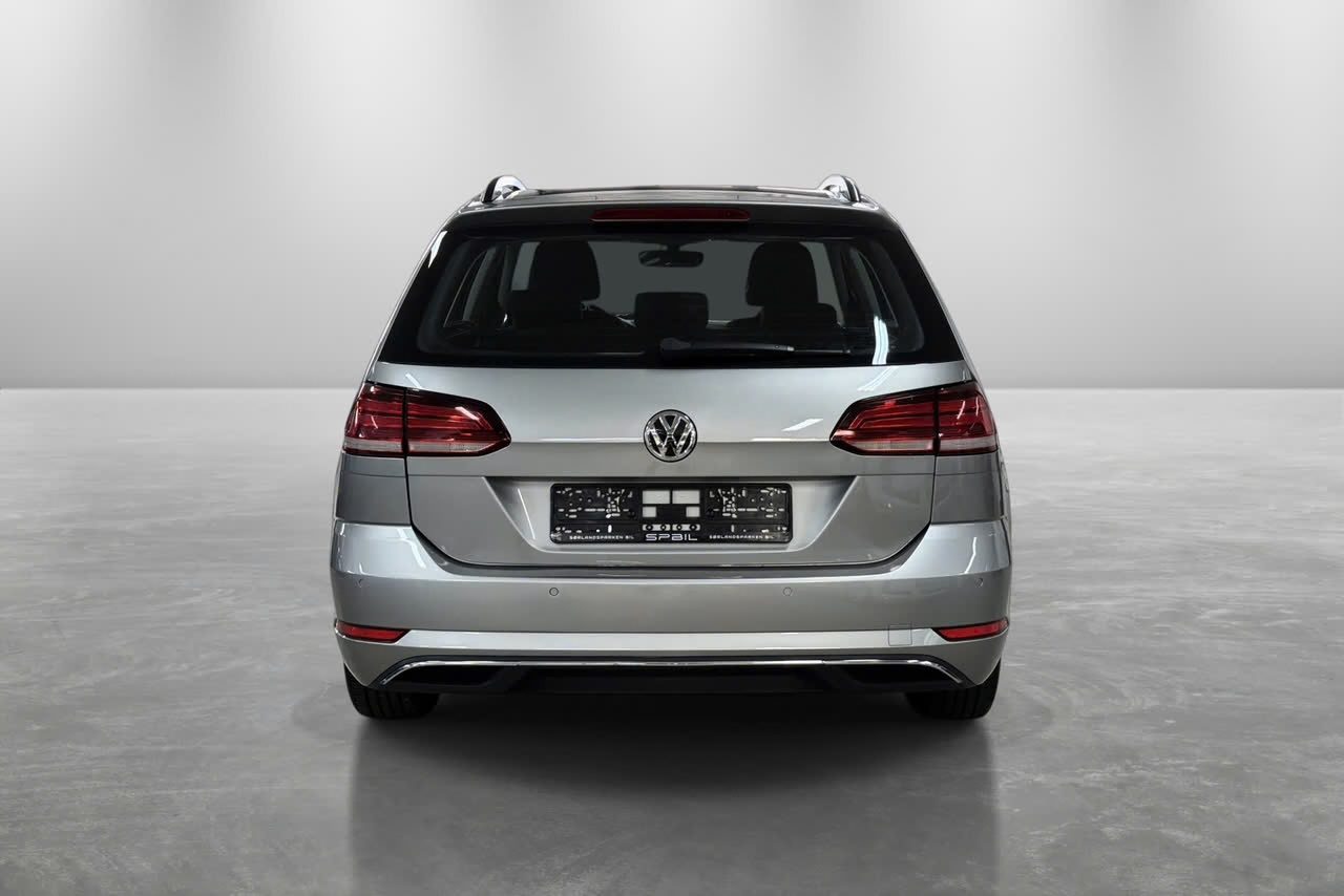 Volkswagen Golf — photo 14