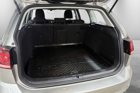 Volkswagen Golf — photo 16