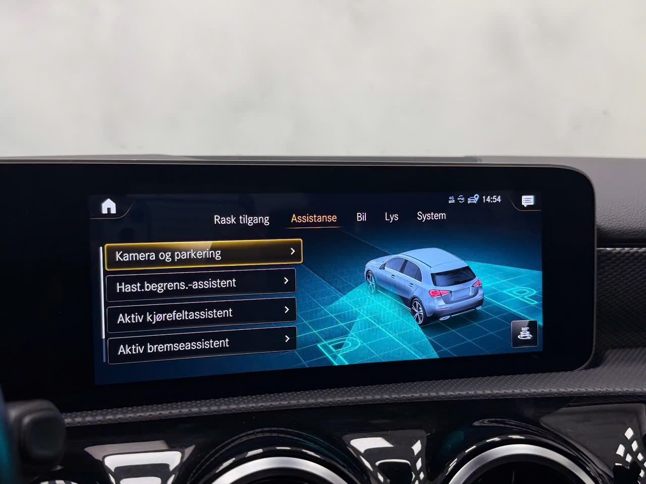 Mercedes-Benz Classe A A 200 AMG Line — photo 14