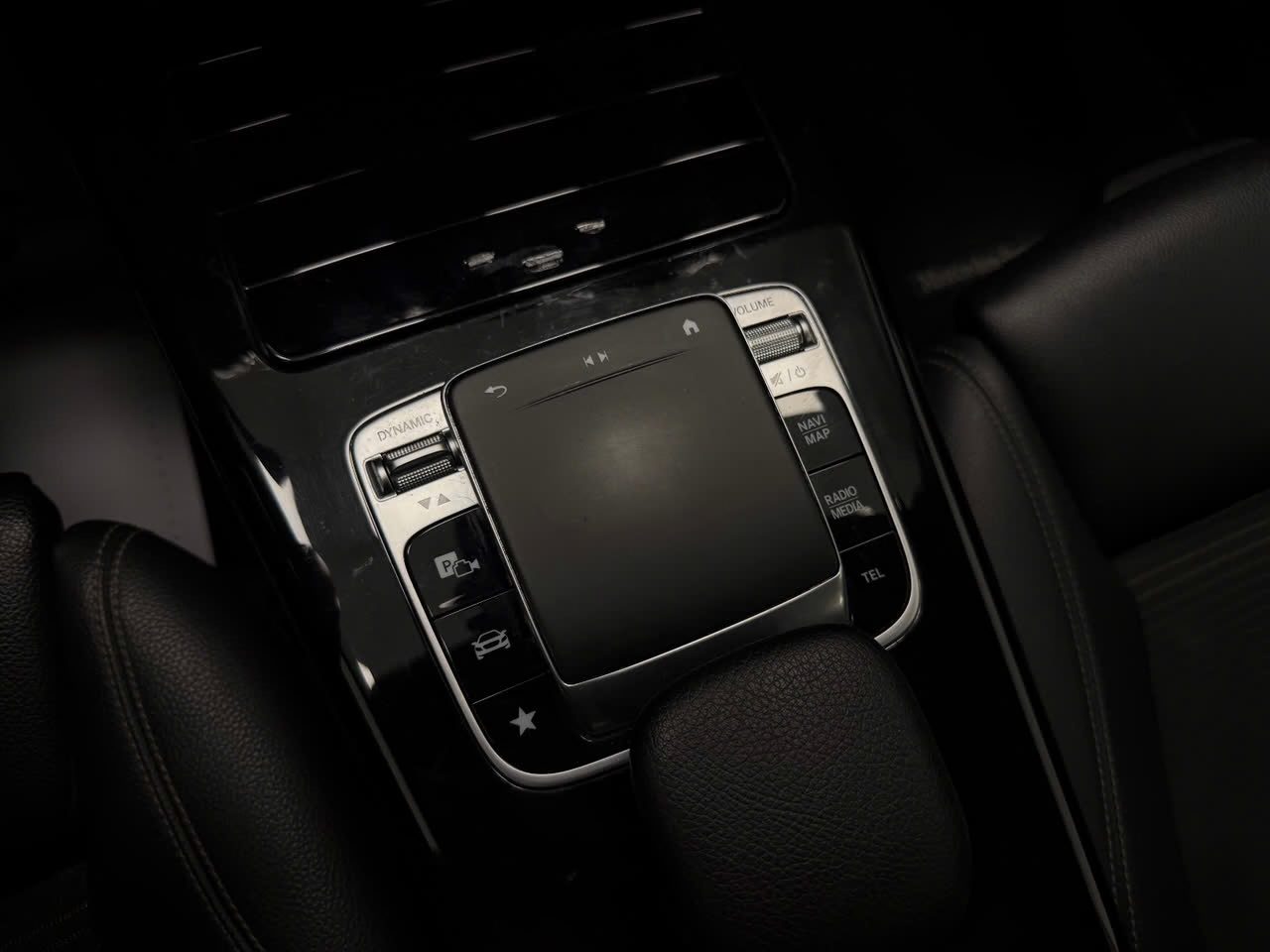 Mercedes-Benz Classe A A 200 AMG Line — photo 17