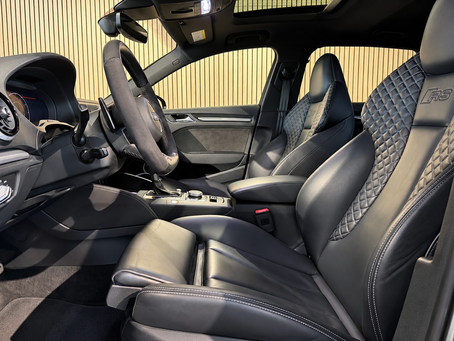 Audi RS3 RS — photo 11