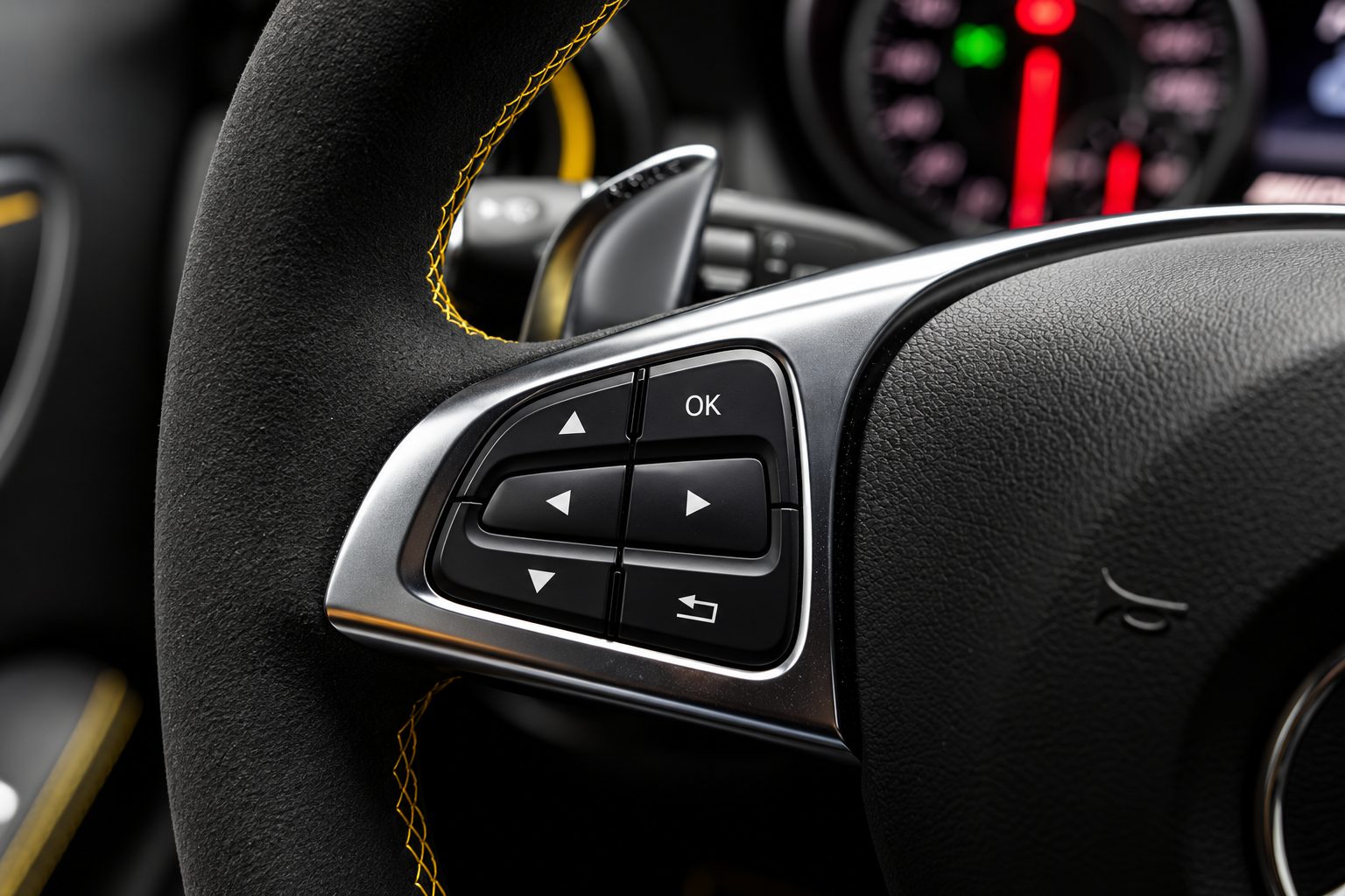 Mercedes-Benz GLA 45 4MATIC AMG 45 — photo 16