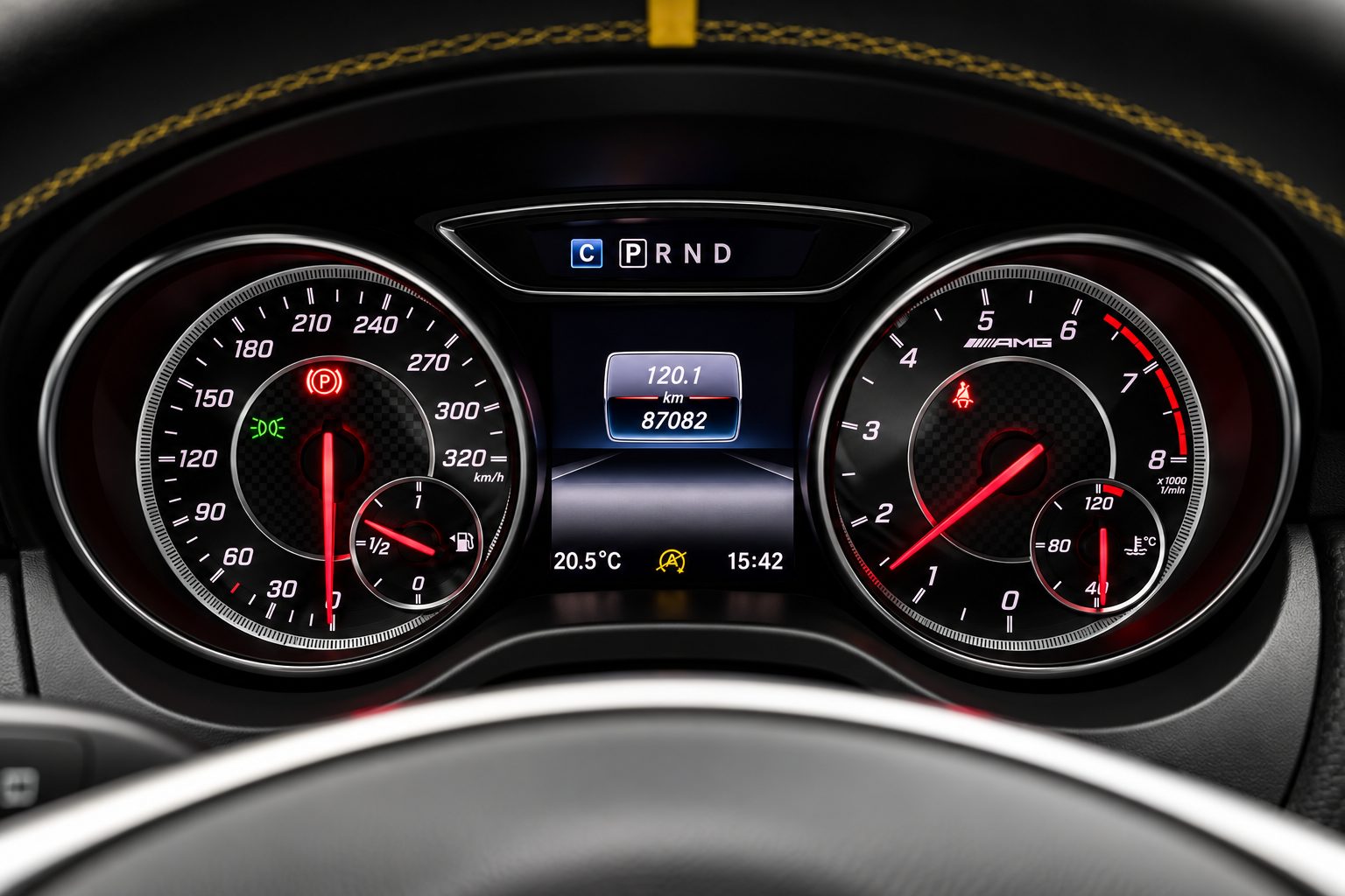 Mercedes-Benz GLA 45 4MATIC AMG 45 — photo 14