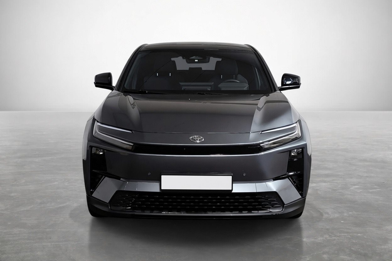 Toyota C-HR AWD-i — photo 1